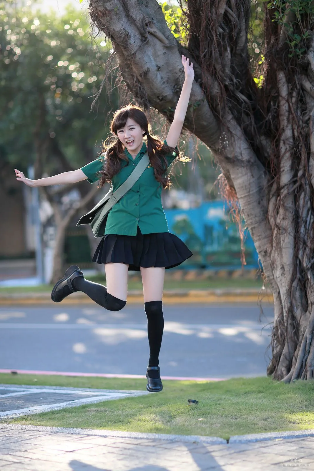 李思娴《北一女中校服外拍》写真集26