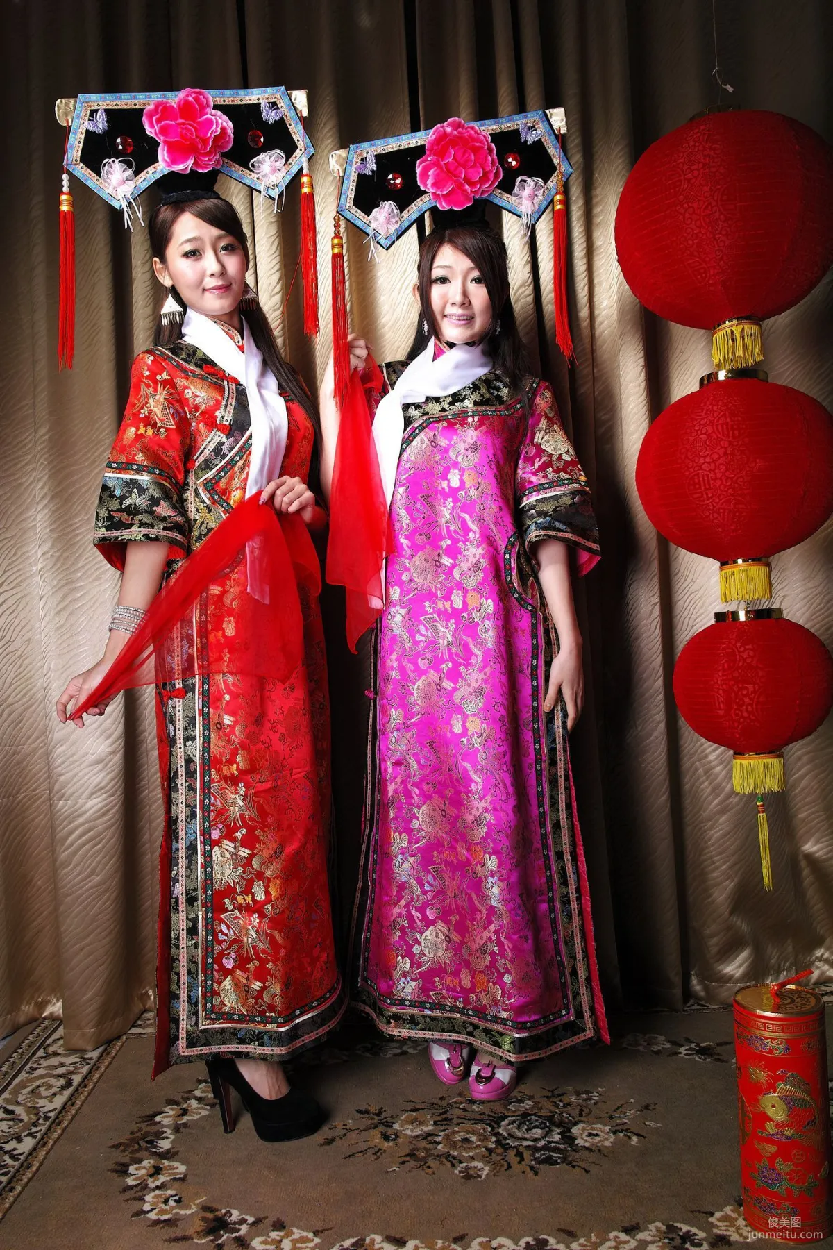 Winnie小雪、小羽《新春拜年 甄嬛格格》寫真集 25