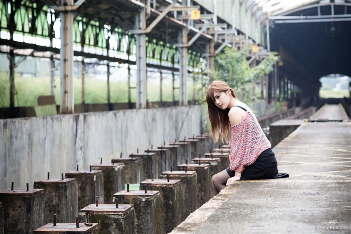 Xiong Weini: Web Idols photo 1