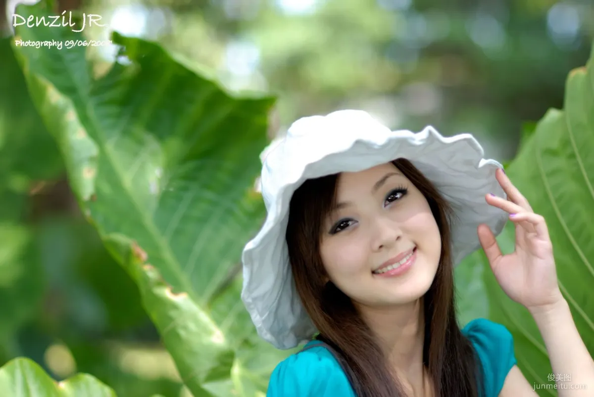果子MM/張允霏《Lovely 果子 Fruit with Barbie Attire》寫真集 9