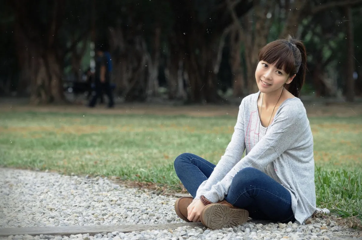 Taiwan Beauty Shen Qiaoqiao "Sweet Girl Fresh Outdoor Shoot Photos" Photo Collection photo 8