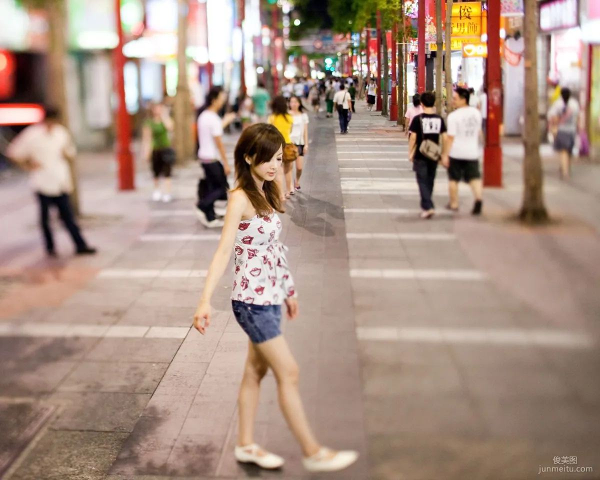 果子MM/張允霏《夜拍西門町》寫真集 39