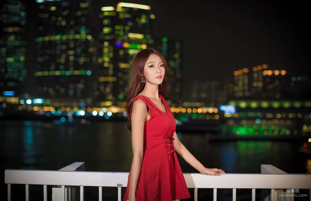 Winnie小雪/庄咏惠《火红夜拍》写真集5