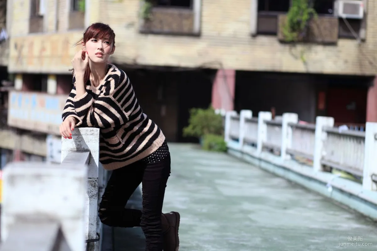 Taiwan Model Kila Jingjing / Jin Yunqiao, 4 Street Snap Series Photos Collection photo 25