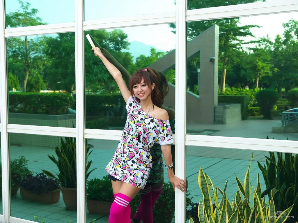 Taiwan Beauty Hongshi/Hong Shihan 'Fresh and Sweet Outdoor Shoot' Photo Set photo 36
