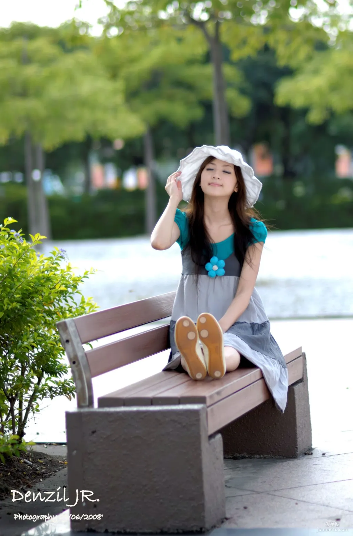 果子MM/張允霏《Lovely 果子 Fruit with Barbie Attire》寫真集 27