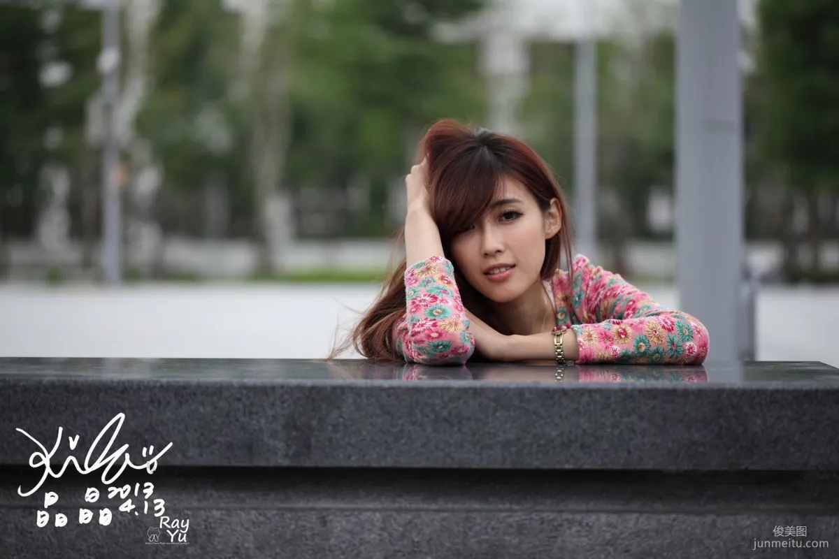 Taiwan Beauty Liao Tingling/Kila Jingjing 'Floral Ultra-Short Skirt Street Snap' Photo Set photo 36