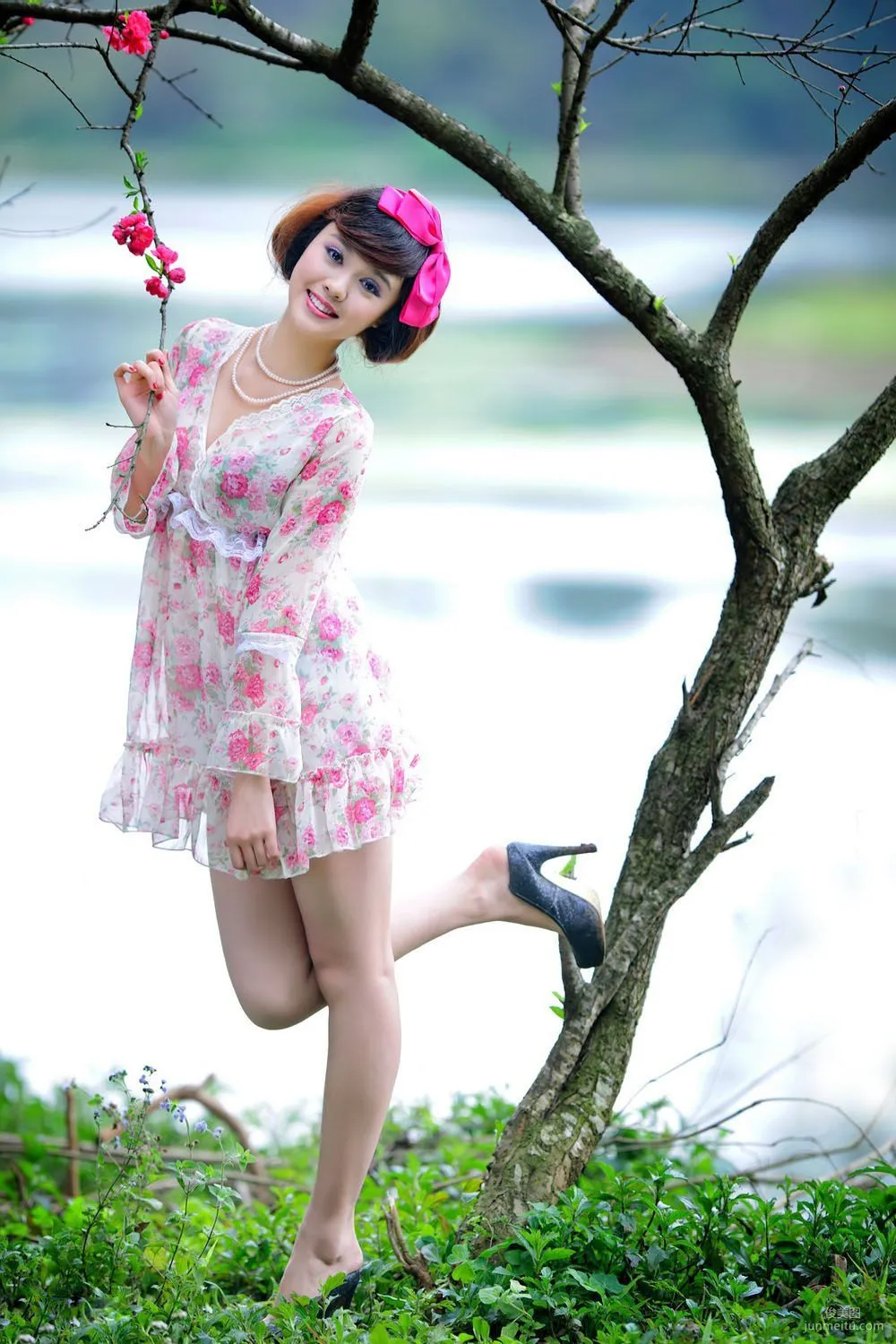 Taiwan Girl Yin Zhi, Aesthetic Floral Dress Outdoor Shoot, Photo Set photo 16
