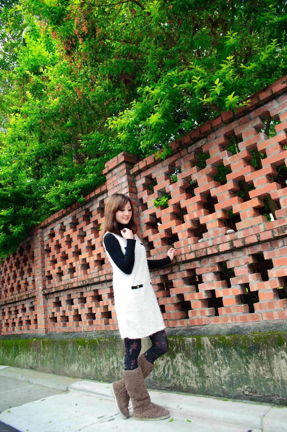 Guozi Mikako, Tamsui Little White House and Hobe Fort Outdoor Shoot Photo Set photo 1