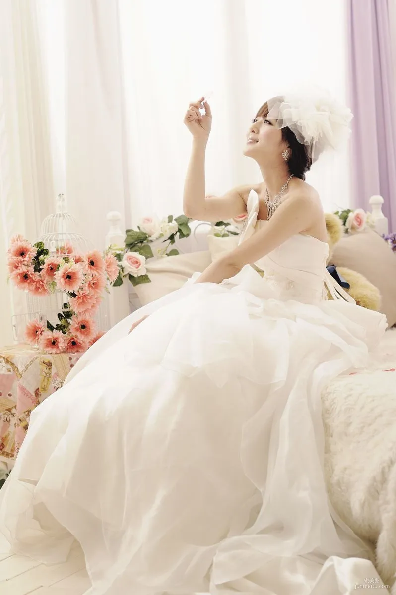 果子MM/張凱潔《棚拍婚紗》寫真集 46