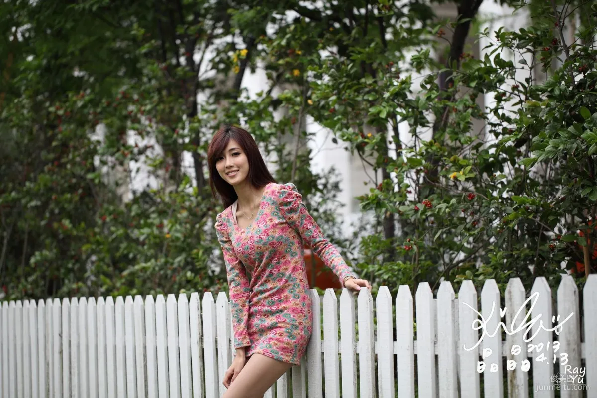 Taiwan Beauty Liao Tingling/Kila Jingjing 'Floral Ultra-Short Skirt Street Snap' Photo Set photo 8
