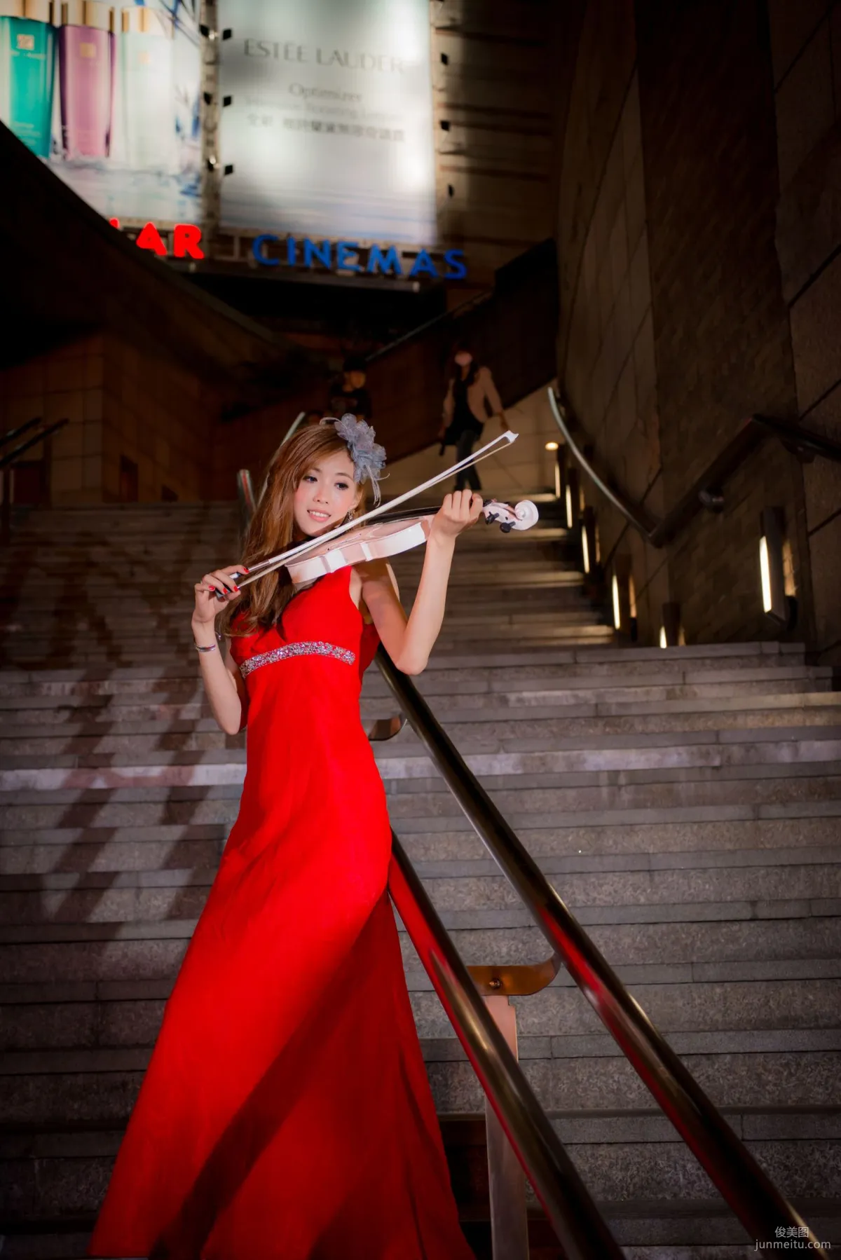 Taiwan Goddess Jin Yunqiao/Kila Jingjing, Wedding Dress Creation Photo Set photo 13