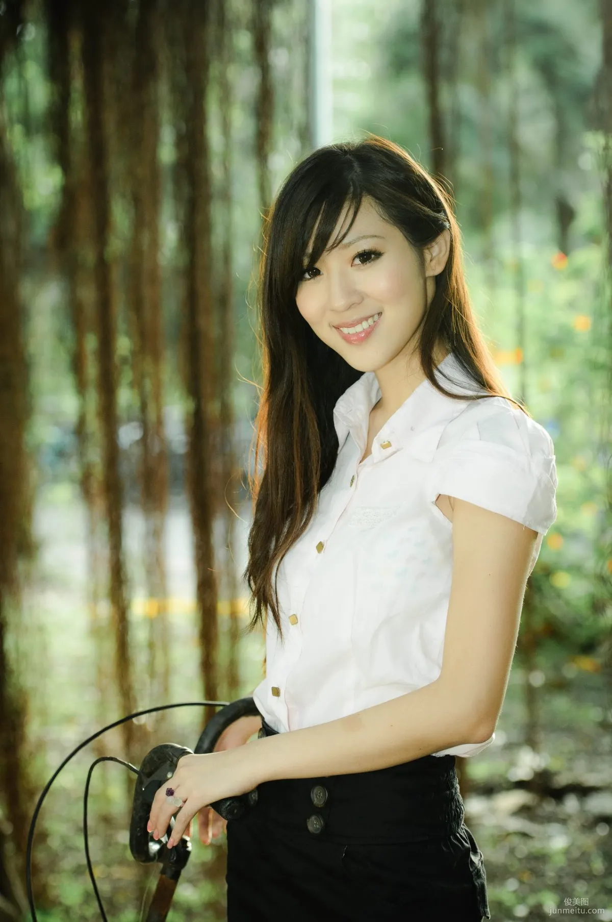Ginnie Han Gennie / Wei Wei / Chen Weirong Fresh and Beautiful Outdoor Shoot Photo Set photo 9