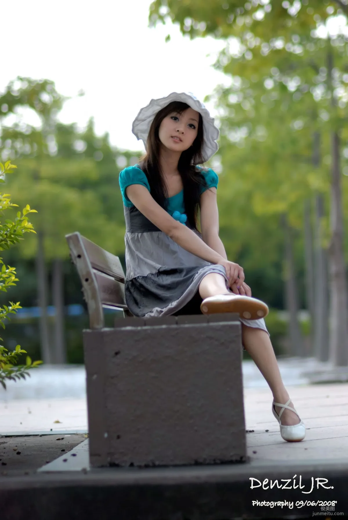果子MM/張允霏《Lovely 果子 Fruit with Barbie Attire》寫真集 26