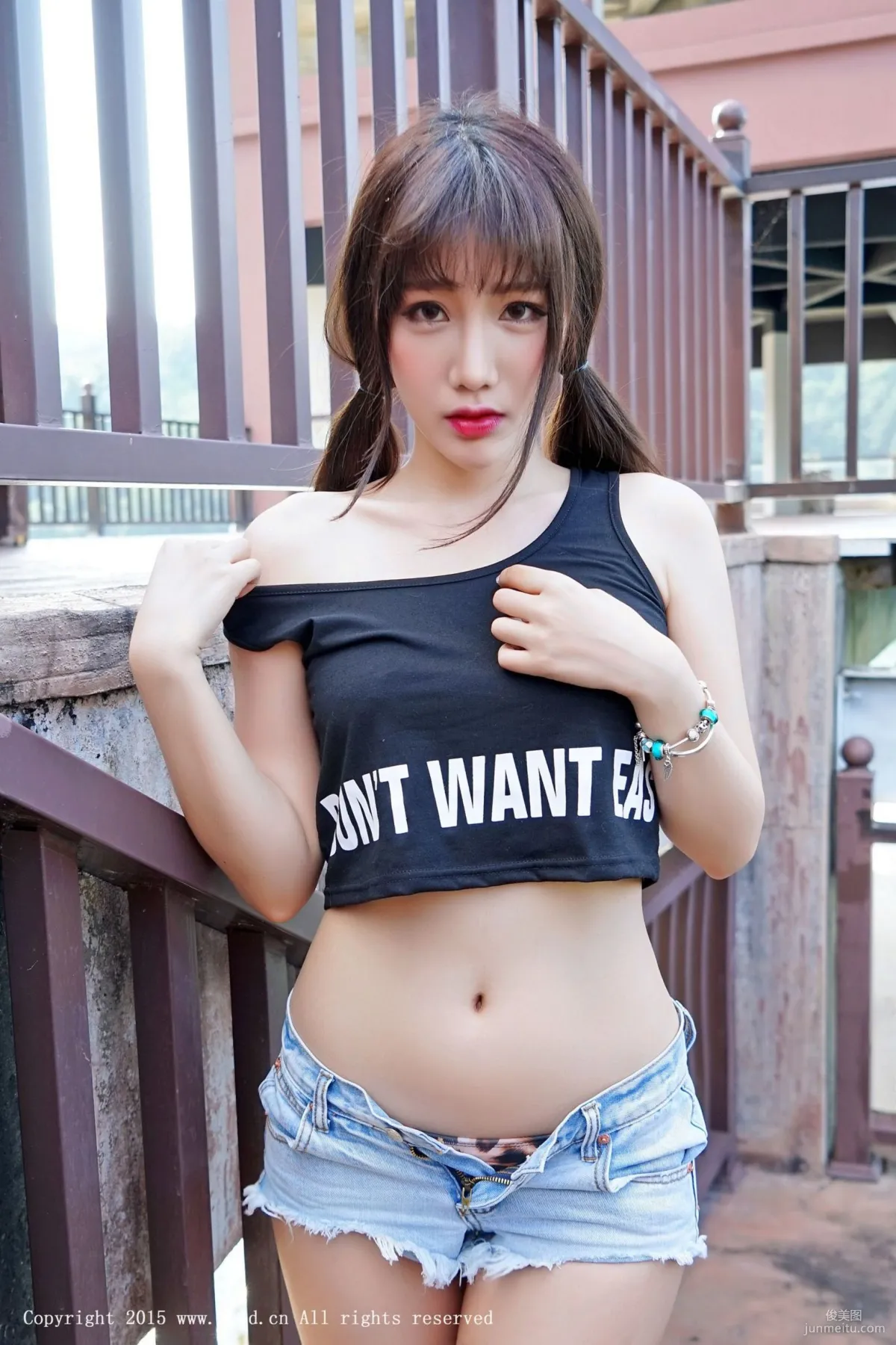 Akiki Zhu Ruomu, Yunman Travel Shoot, Denim Hot Pants, Sheer Gauze Girl Series [TGOD] Photo Set photo 3