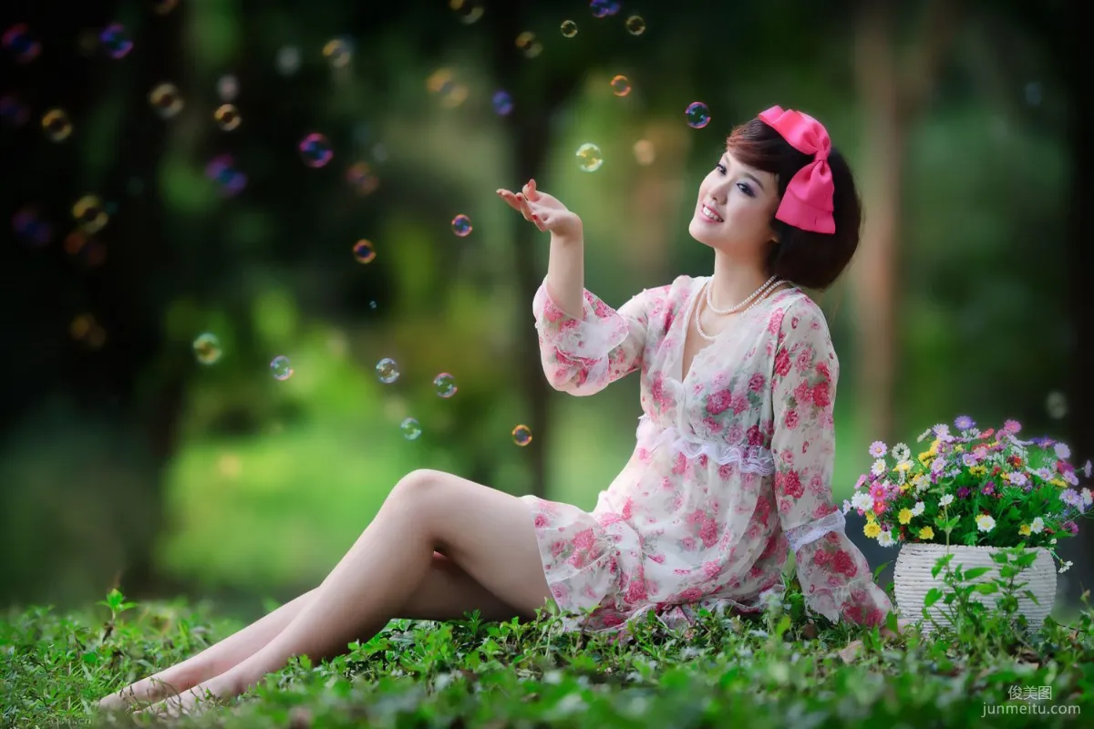 Taiwan Girl Yin Zhi, Aesthetic Floral Dress Outdoor Shoot, Photo Set photo 13