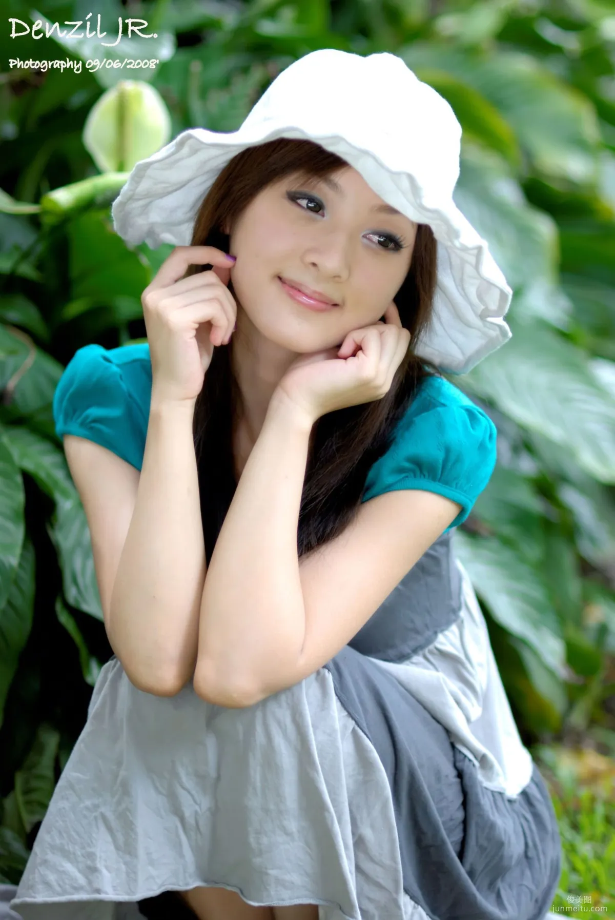 果子MM/張允霏《Lovely 果子 Fruit with Barbie Attire》寫真集 39