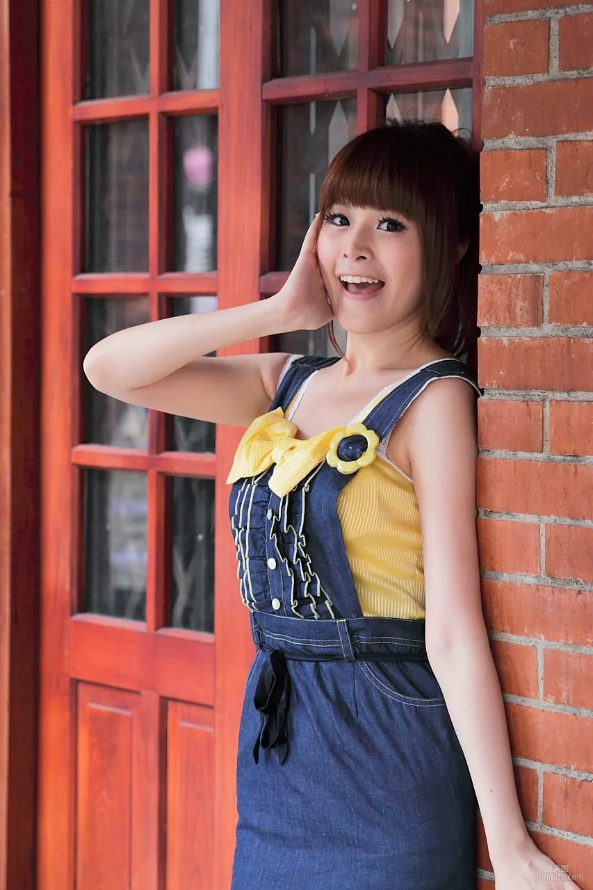 Li Yixuan: Web Idols photo 2