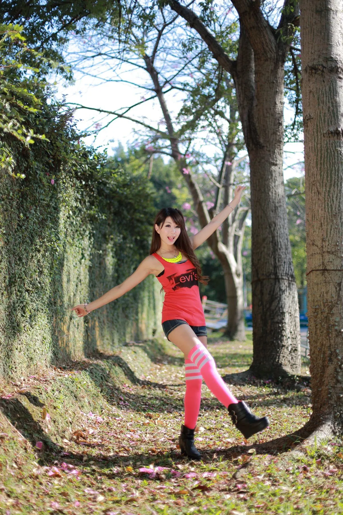 Ivy Chen: Web Idols photo 27