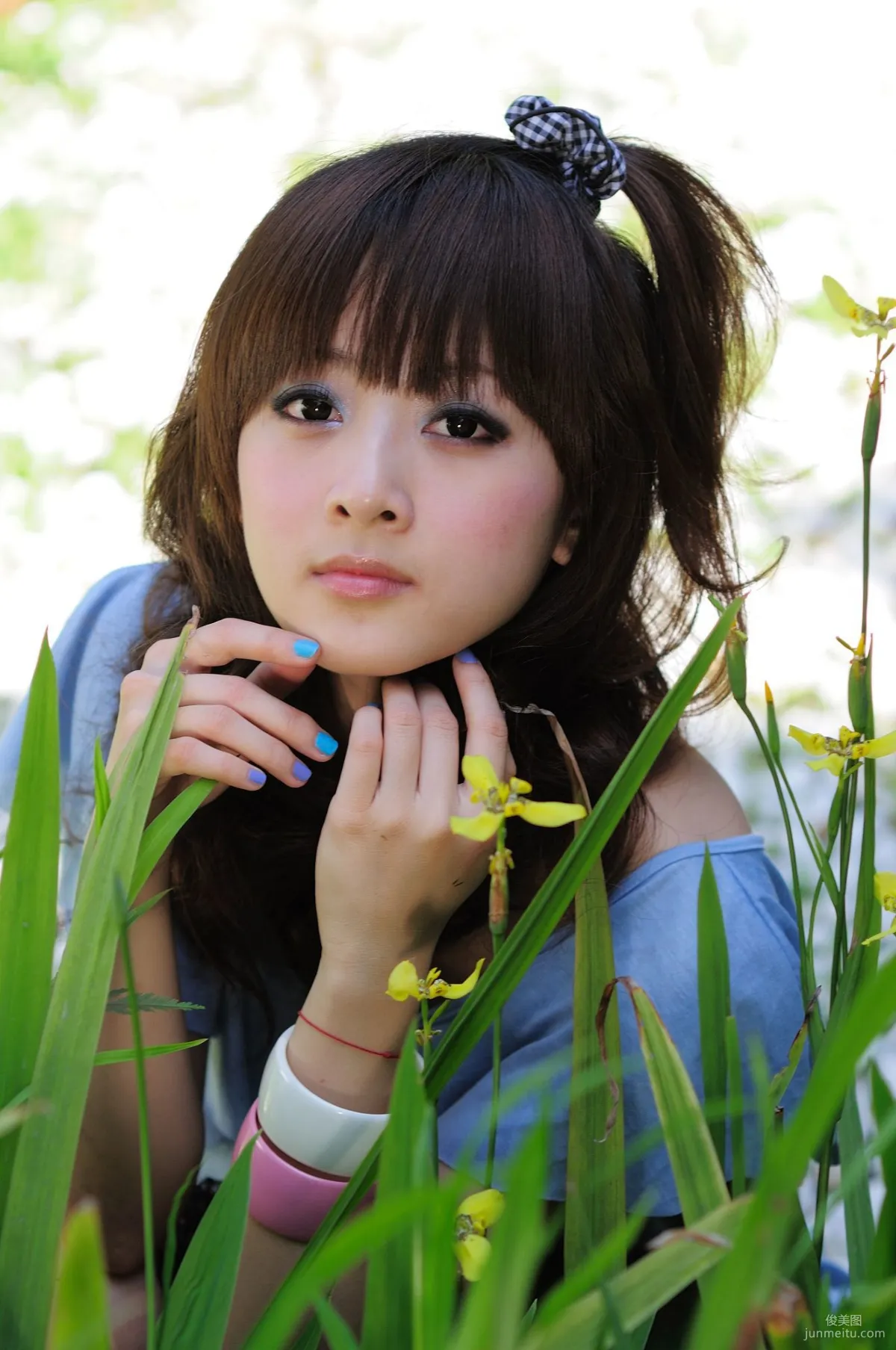 Mikako National Taiwan University College of Law and Business Outdoor Shoot Photo Set photo 22
