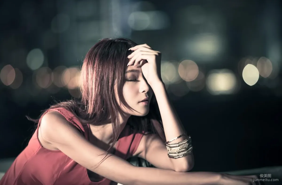 Winnie小雪/莊詠惠《火紅夜拍》寫真集 33