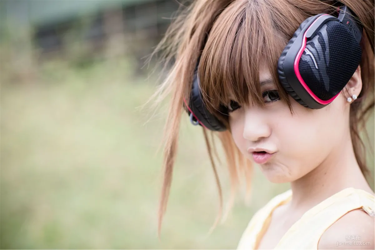 Xiong Weini: Web Idols photo 6