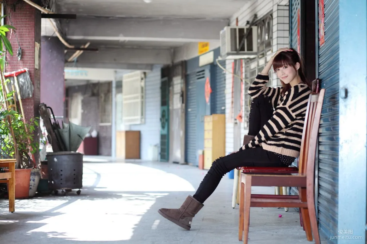 Taiwan Model Kila Jingjing / Jin Yunqiao, 4 Street Snap Series Photos Collection photo 27