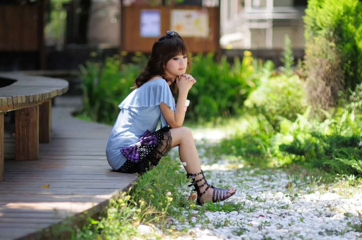 果子Mikako《台大法商學院外拍》寫真集 18