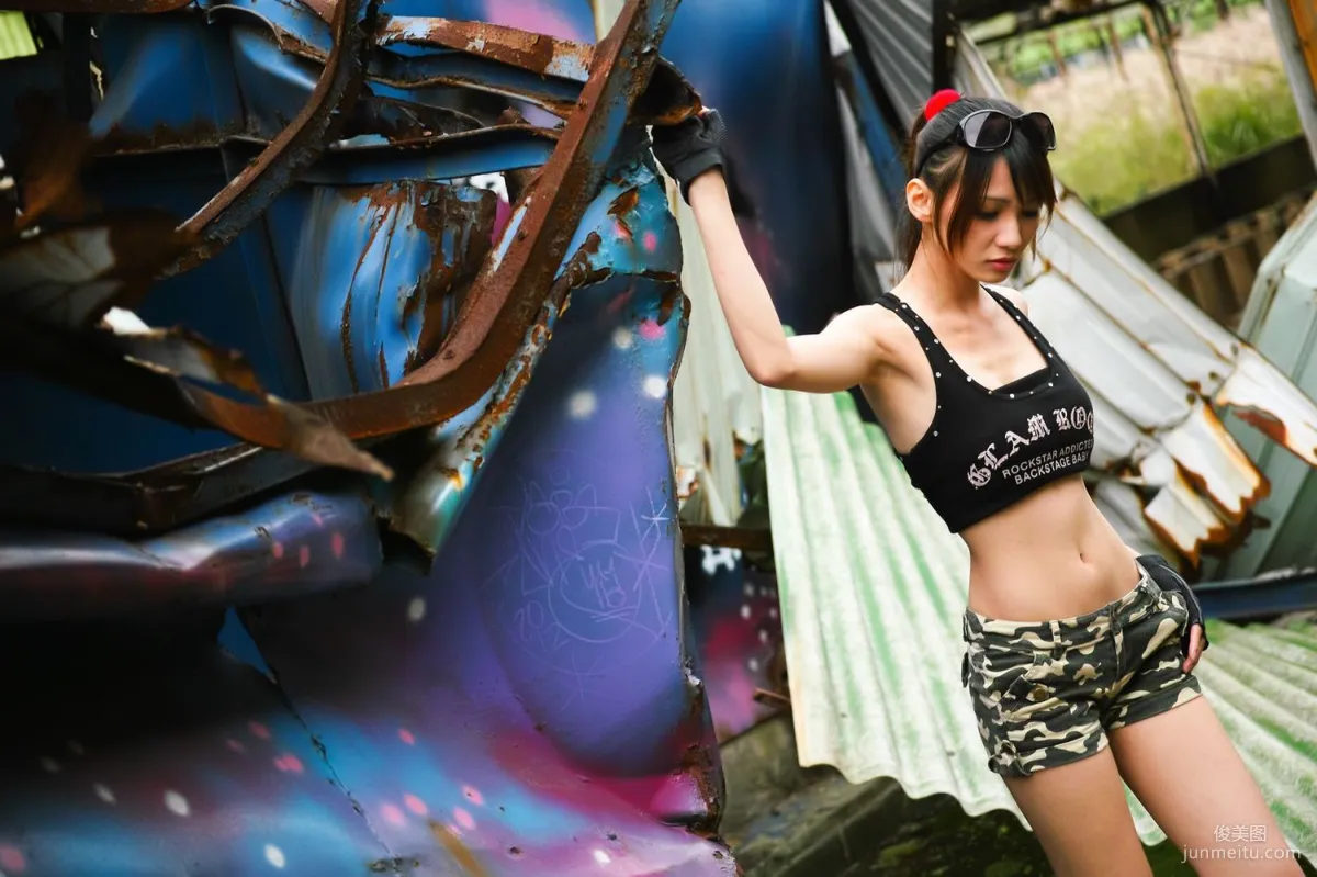 台灣美女蔡譯心Candice《南港廢墟外拍》寫真集 24