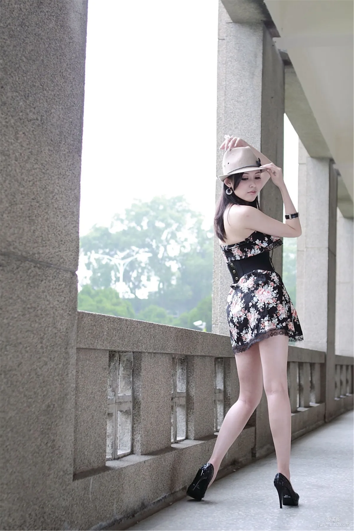 Taiwan Model Avy Du Kewei, Fashion Dress Street Snap Photo Set photo 16