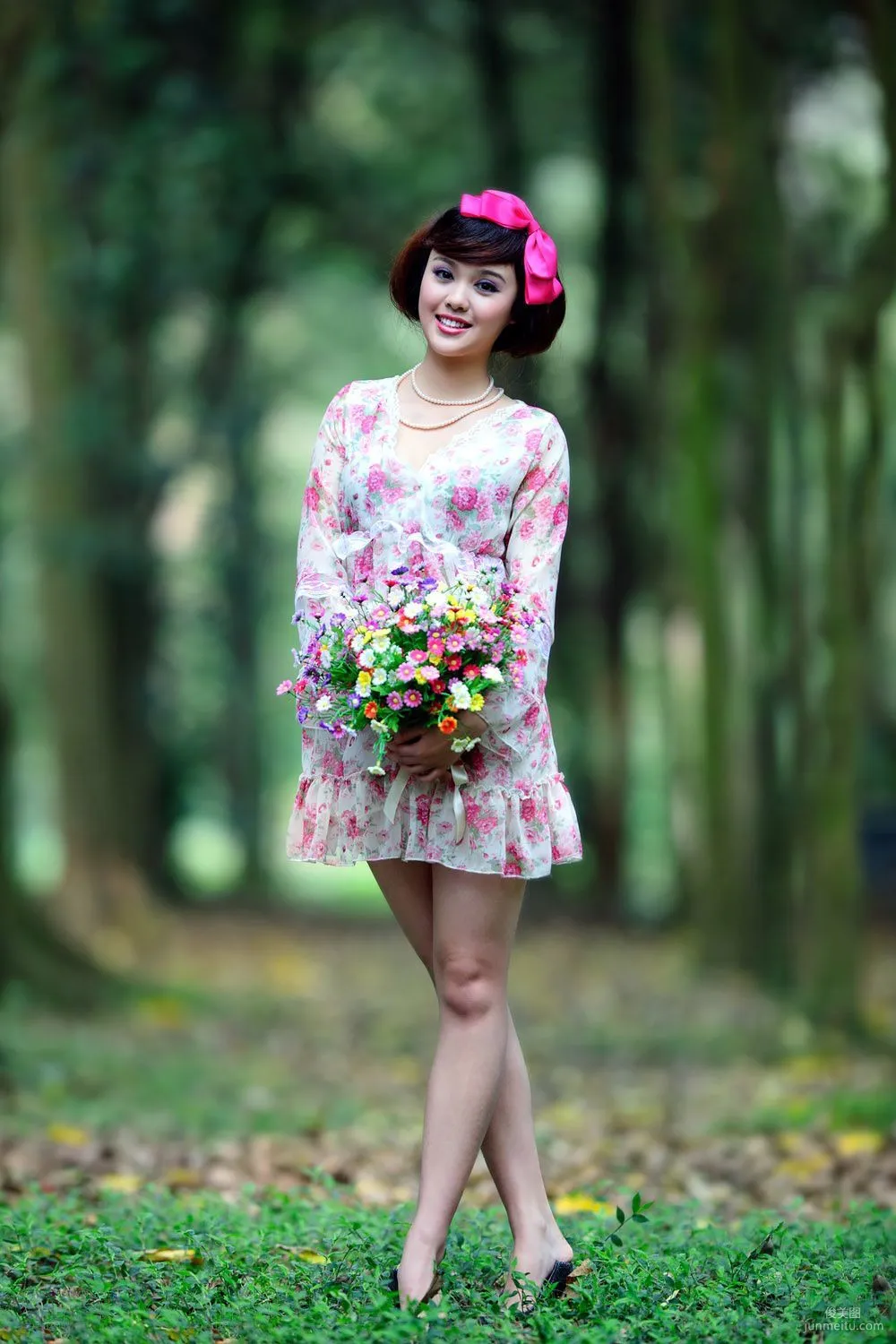 Taiwan Girl Yin Zhi, Aesthetic Floral Dress Outdoor Shoot, Photo Set photo 18