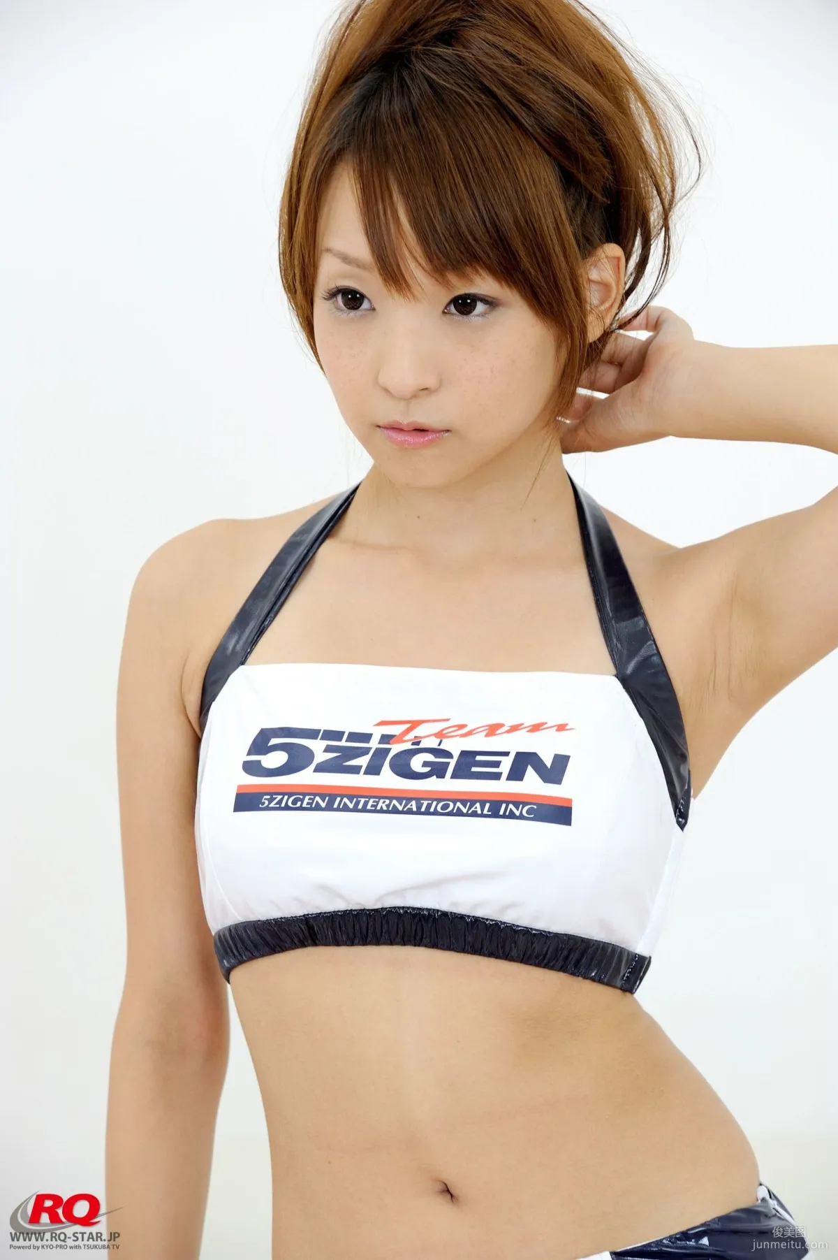 [RQ-STAR] NO.00085 Mio Aoki 青木未央 Race Queen – 2008 5Zigen 寫真集 28