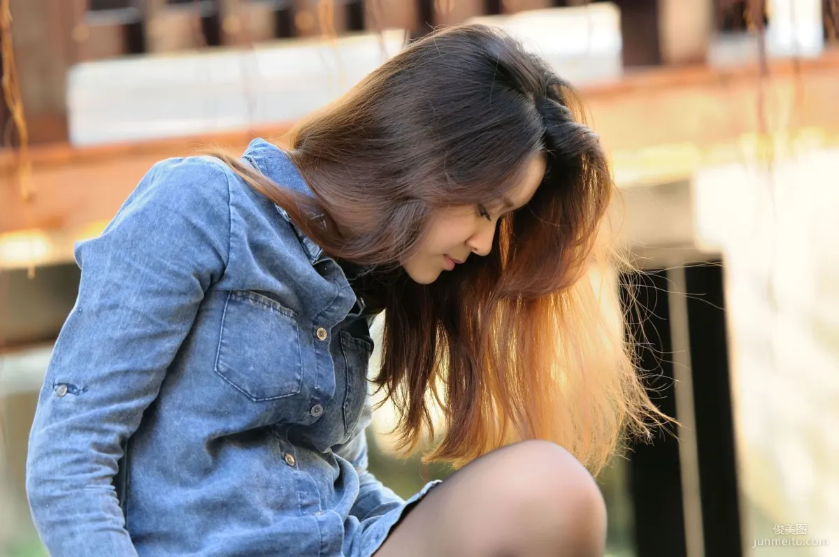 Emily: Web Idols photo 12