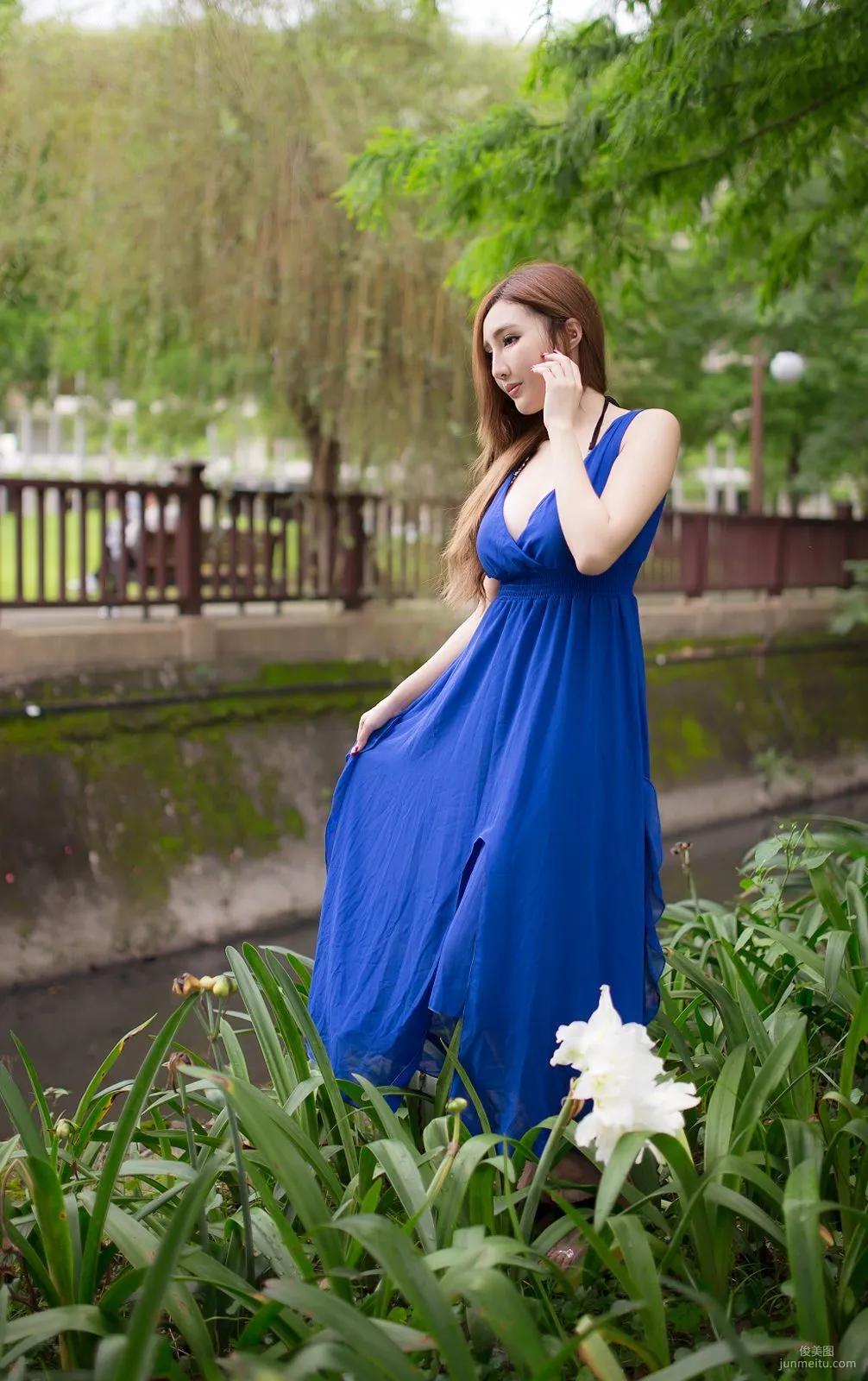 Taiwan Zhao Yun Syuan "Top Grade Blue Long Dress Goddess" Photo Set photo 32