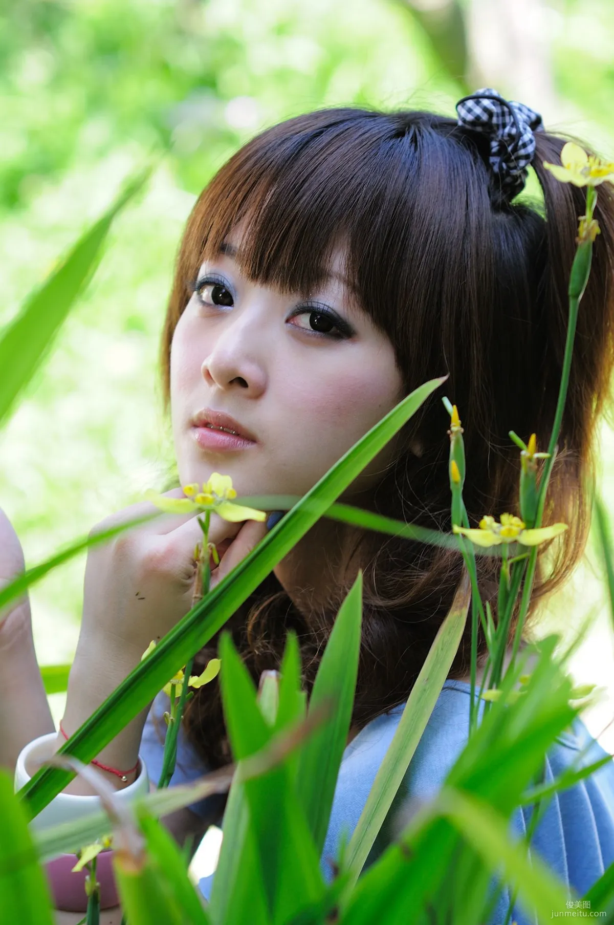 果子Mikako《台大法商學院外拍》寫真集 23