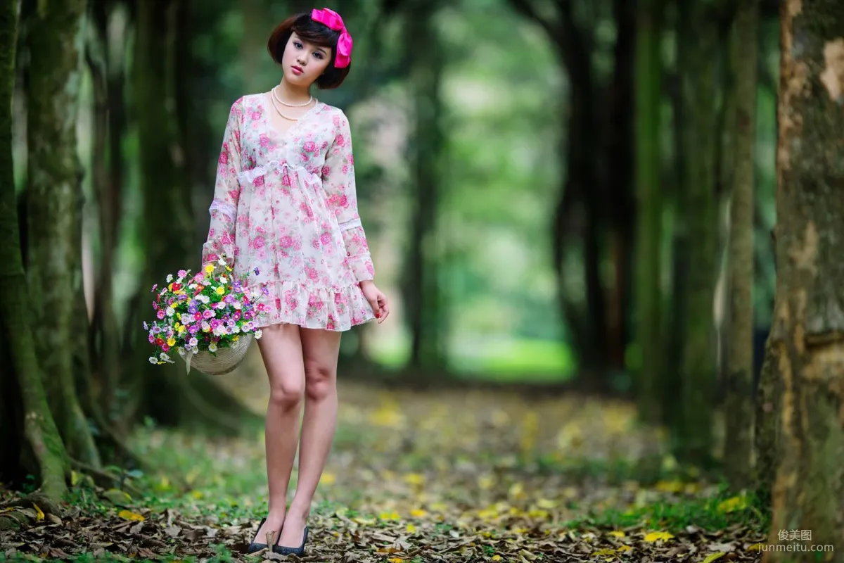 Taiwan Girl Yin Zhi, Aesthetic Floral Dress Outdoor Shoot, Photo Set photo 7