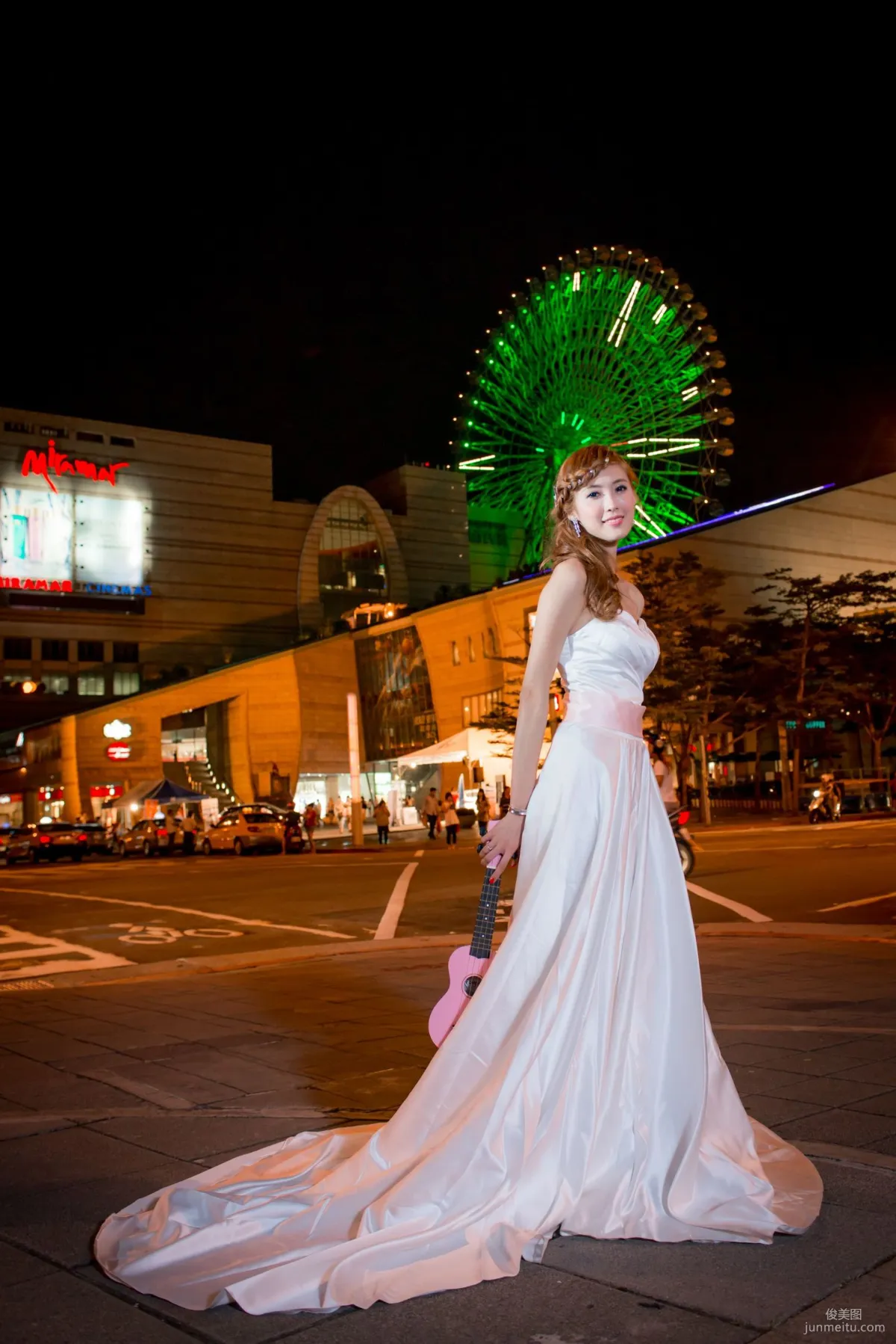 Taiwan Goddess Jin Yunqiao/Kila Jingjing, Wedding Dress Creation Photo Set photo 4