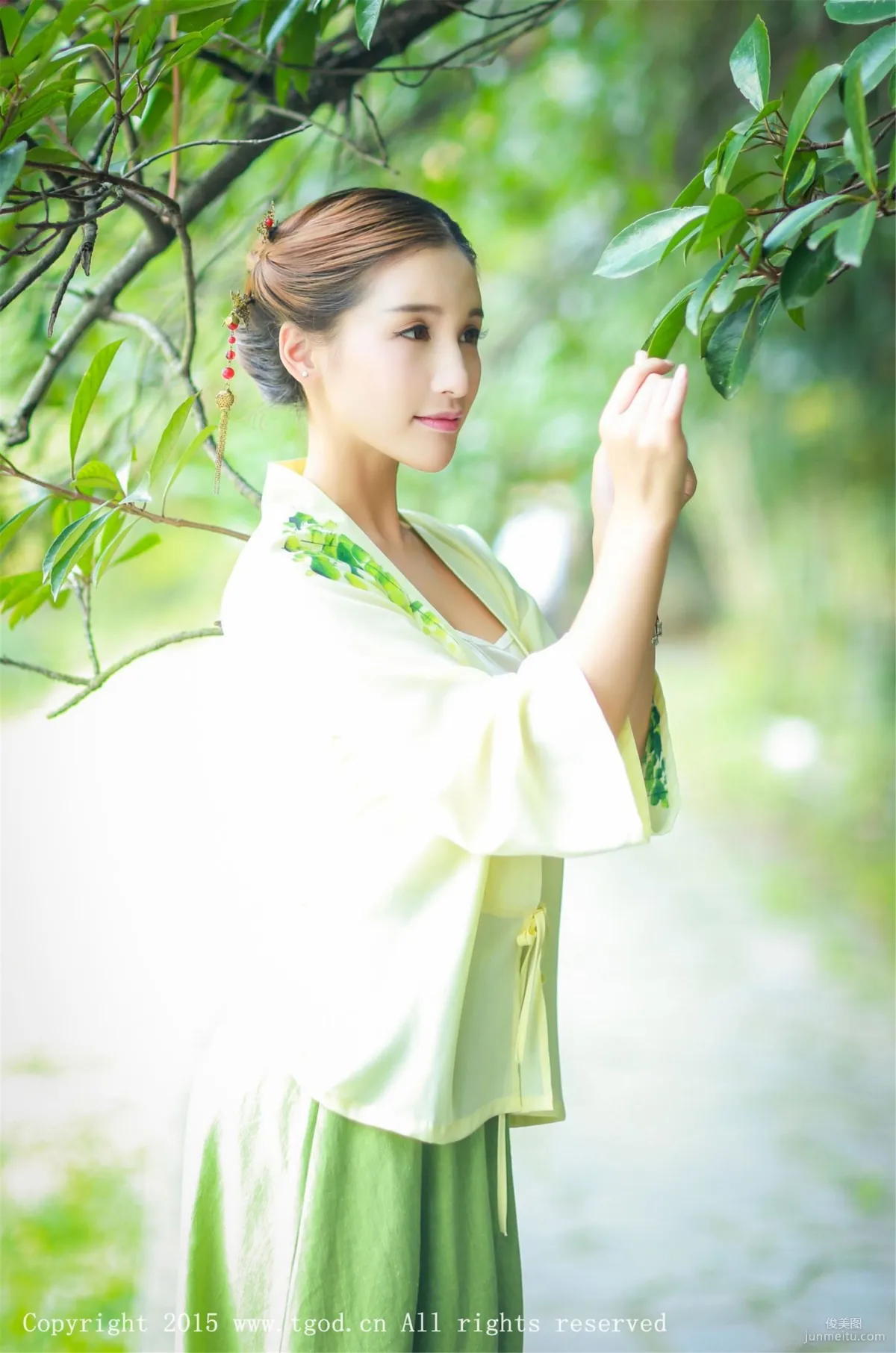 Aixi Ice: TGOD photo 10