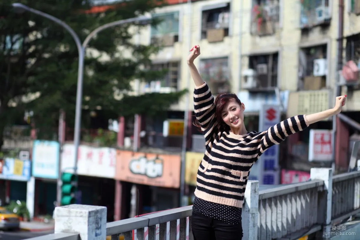 Taiwan Model Kila Jingjing / Jin Yunqiao, 4 Street Snap Series Photos Collection photo 24