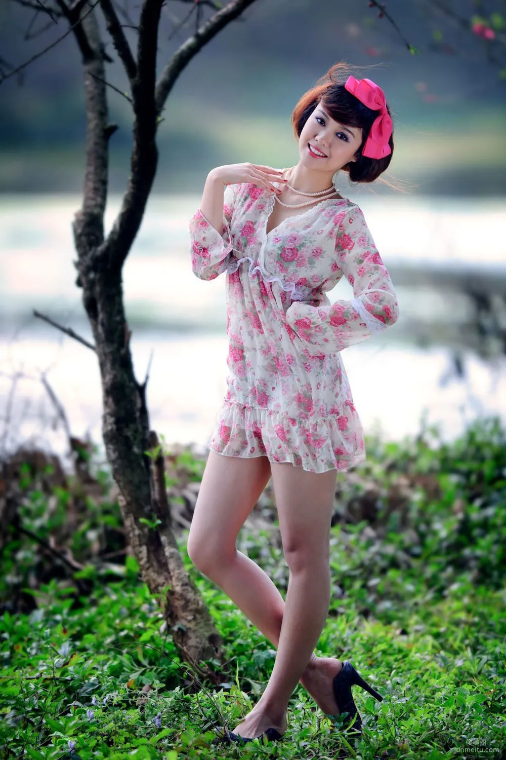 Taiwan Girl Yin Zhi, Aesthetic Floral Dress Outdoor Shoot, Photo Set photo 15