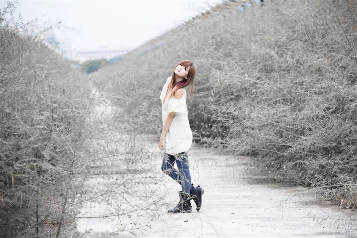 Xiong Weini: Web Idols photo 3