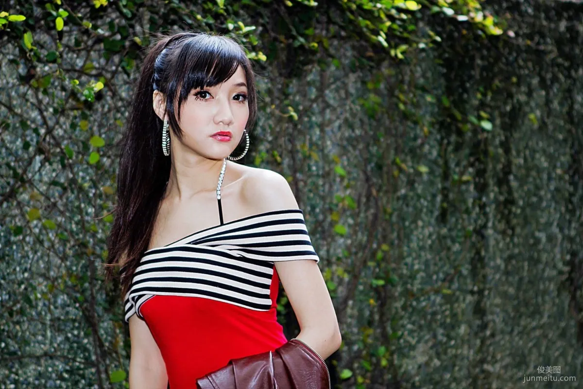 Taiwan Leg Model Tina Chen Siting, American Street, Street Snap Photo Set photo 43