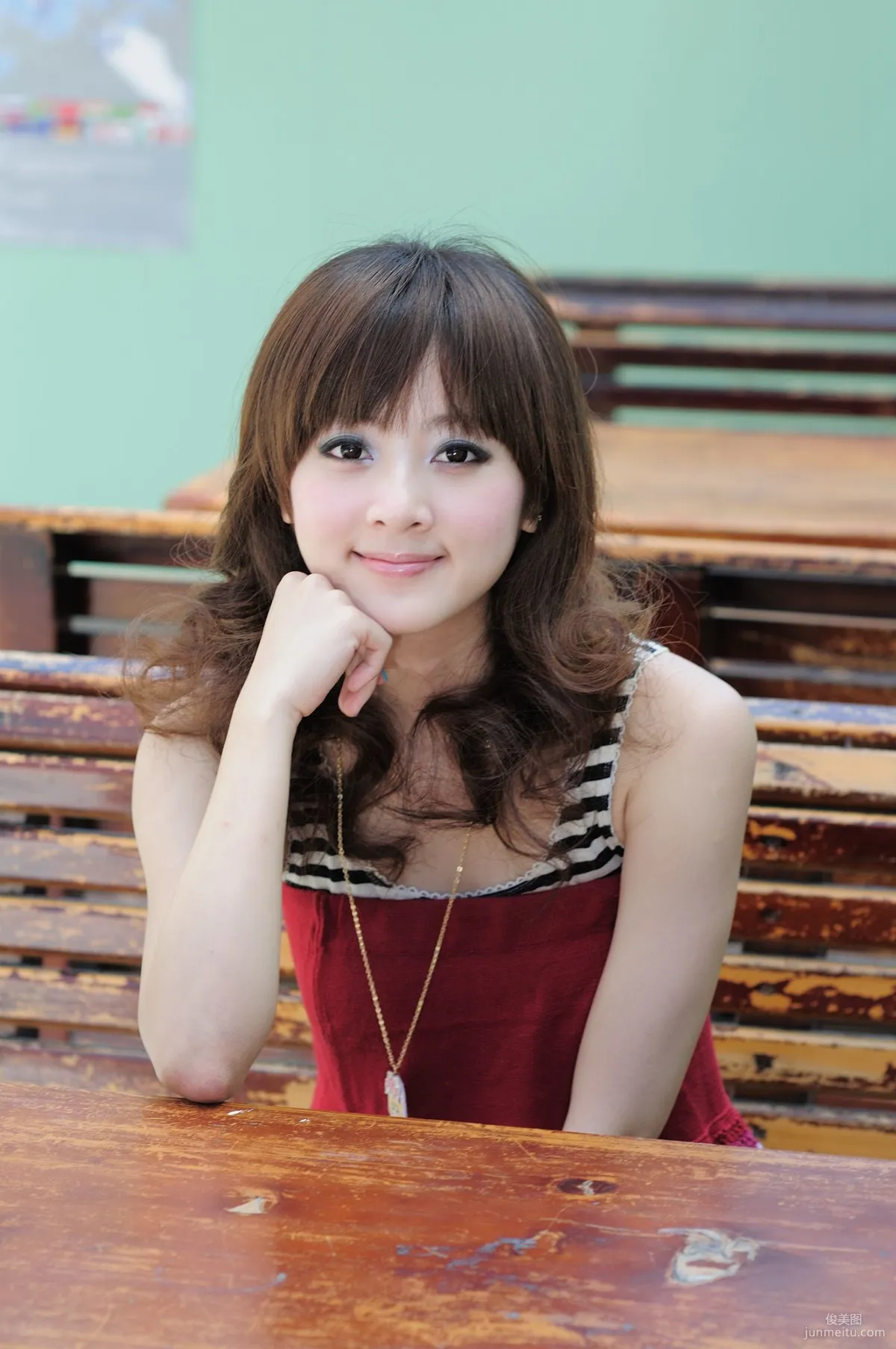 果子Mikako《台大法商學院外拍》寫真集 11