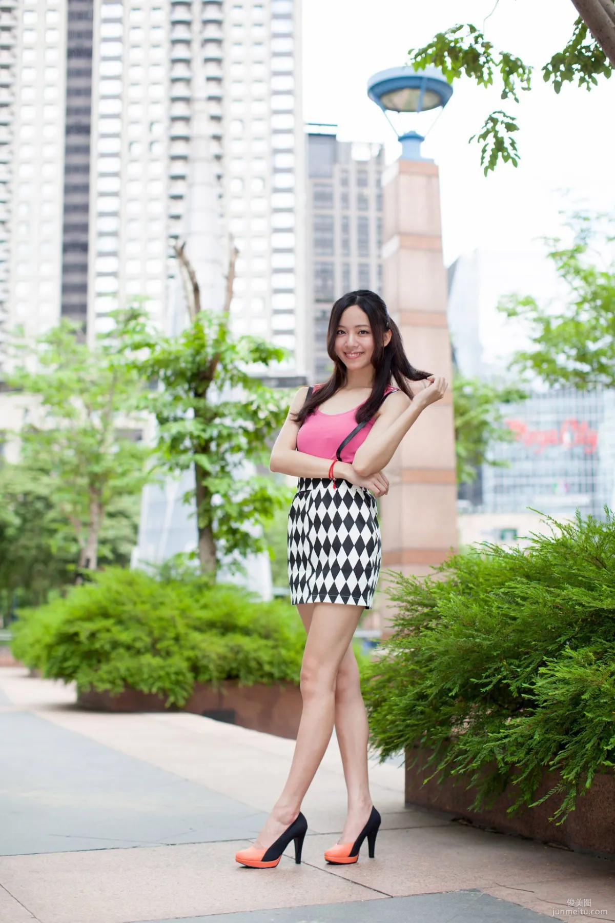 Lin Qianru: Web Idols photo 3