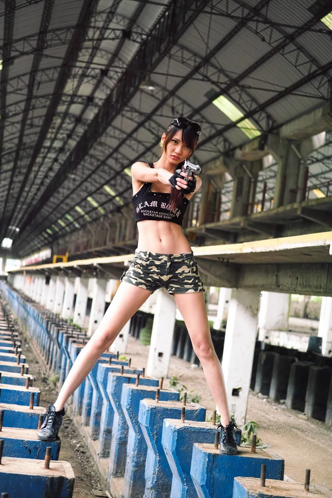 台灣美女蔡譯心Candice《南港廢墟外拍》寫真集 10