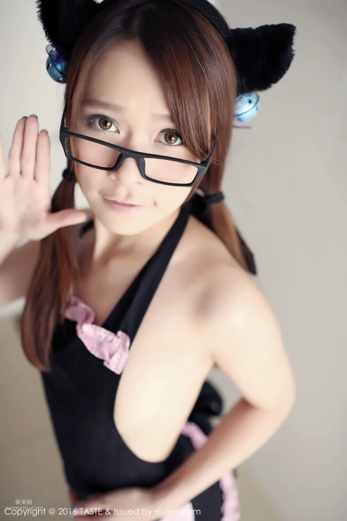 Carol Jiang, Cat-Ear Girl Kitchen Show + School Swimsuit Series [Wanwei Life] Vol.005 Photo Set photo 17