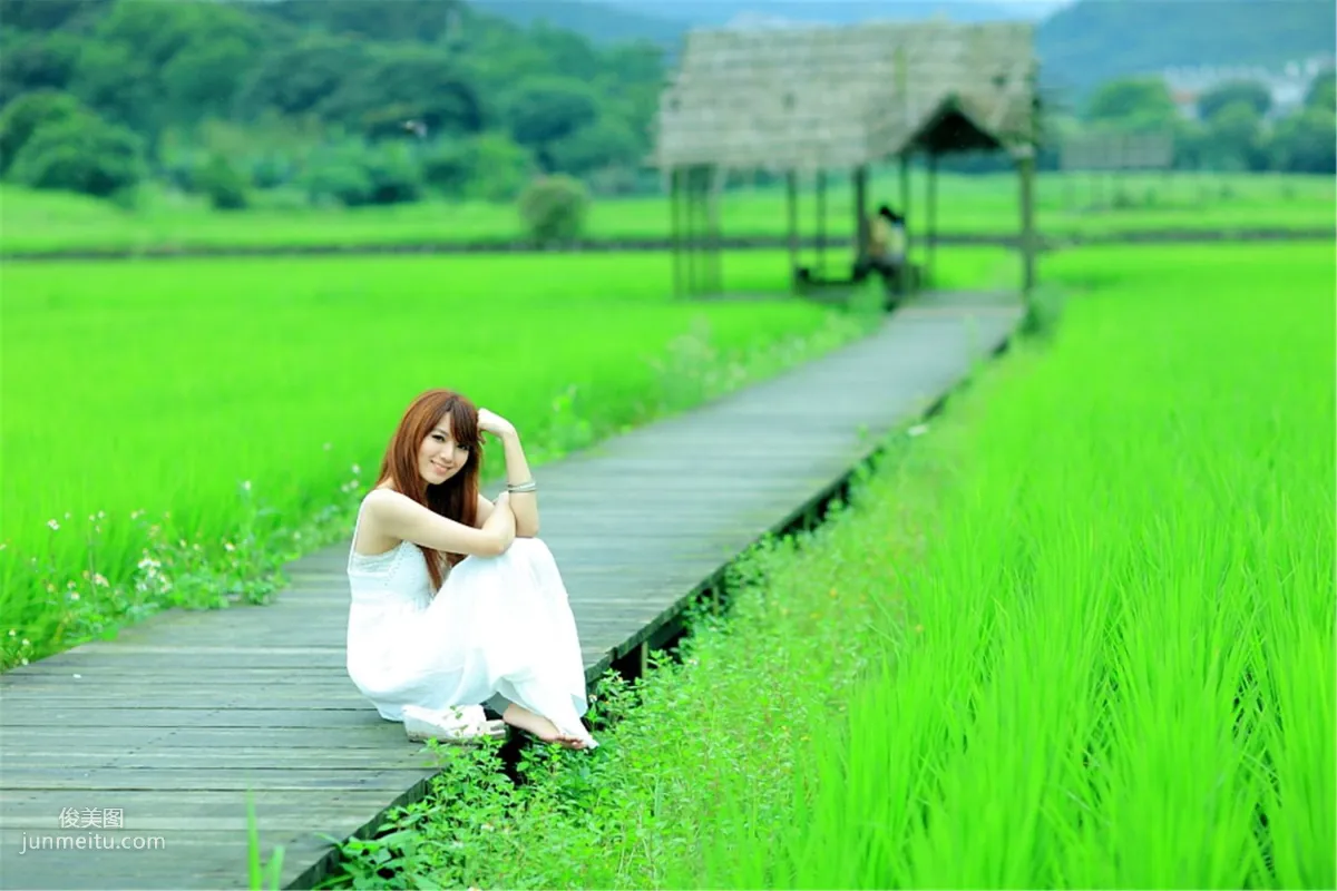 Xiao Jing: Web Idols photo 9