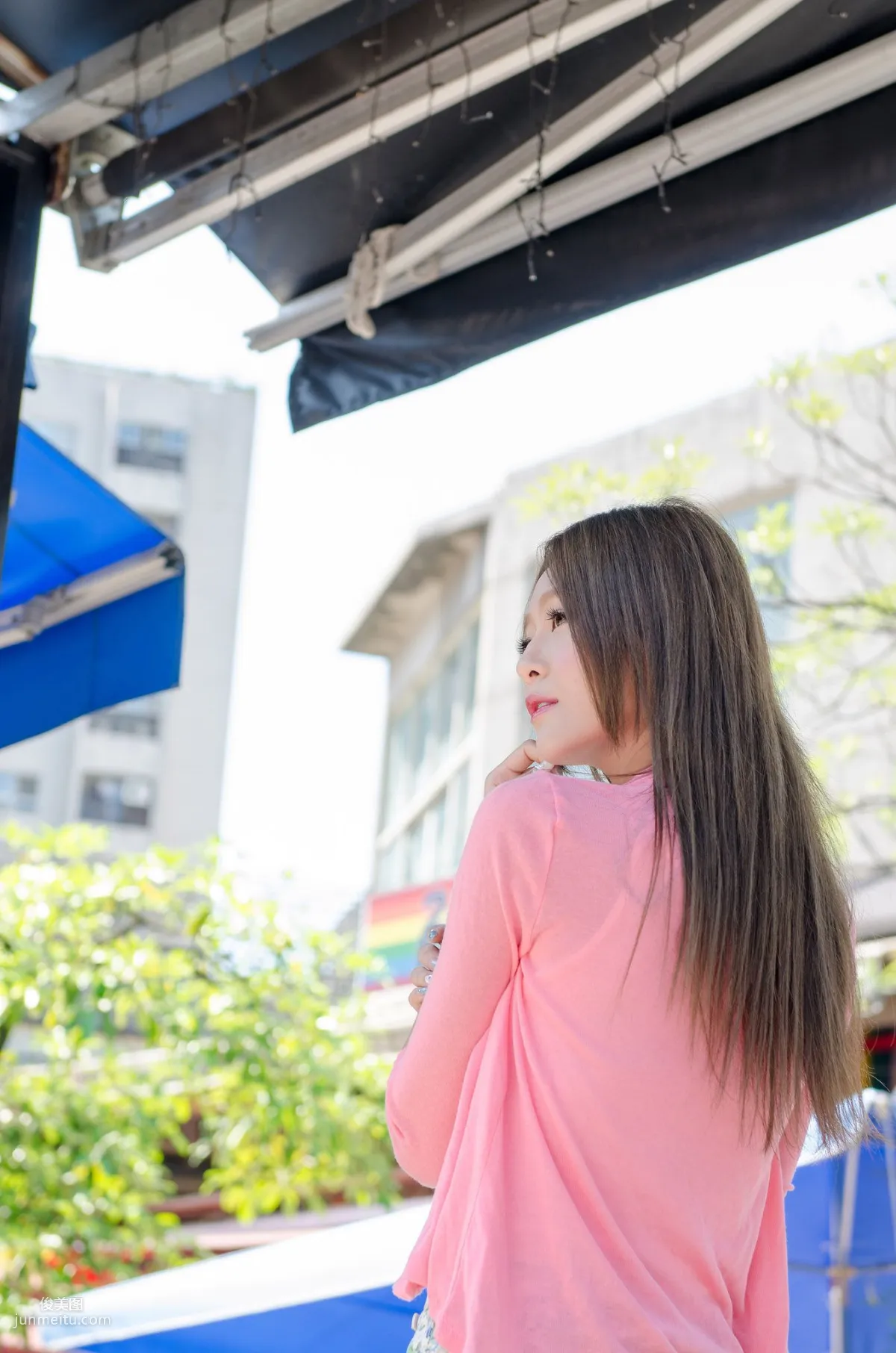 Winnie Xiaoxue / Zhuang Wenni, Urban Elf Outdoor Shoot Photo Set photo 57