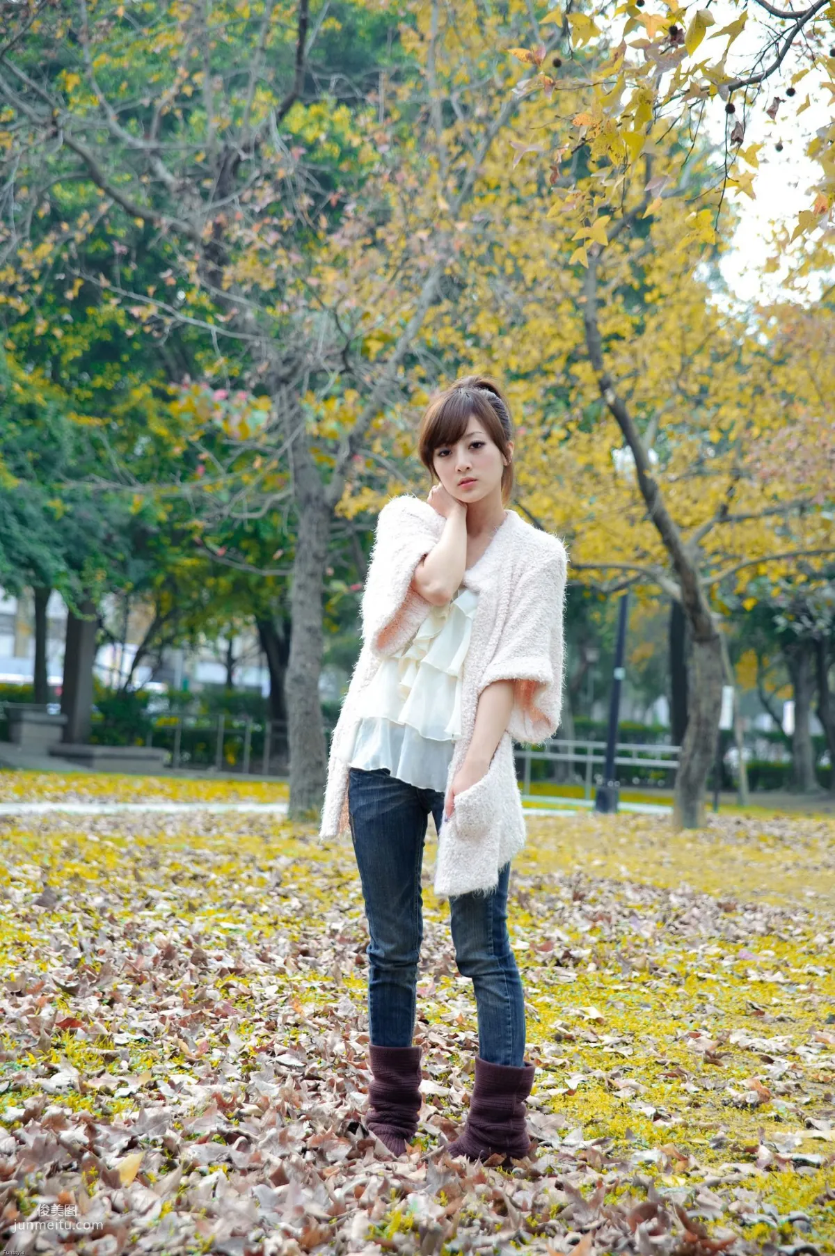 Guo Zi MM/Zhang Kaijie, Sisi South Village + Daan Forest Park Outdoor Shoot Photo Set photo 31