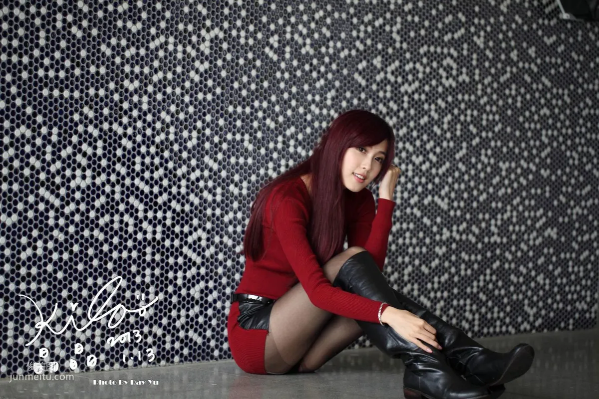 Jin Yunqiao/Kila Jingjing, Black Stockings Suit Skirt Street Snap Photo Set photo 8